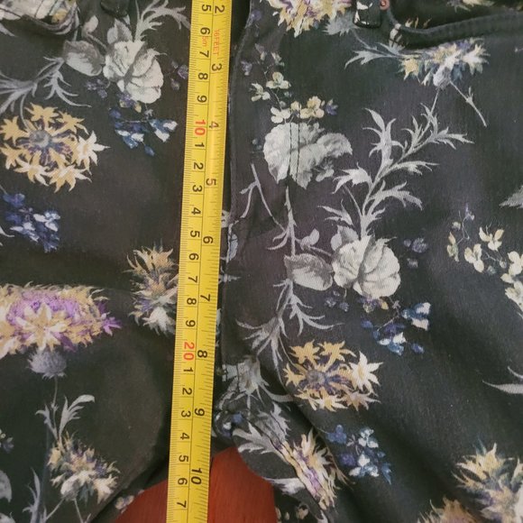 Green Floral Print Jeans, sz 6 - Picture 7 of 8